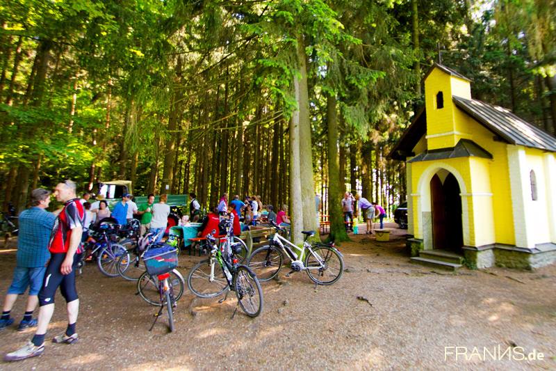 Acht Bierstationen, Pferdekutschen, ein Kinderprogramm und ein großes Gewinnspiel erwarten die Besucher beim Wander- und Radltag entlang des Hopfenpfades „Hopfen und Bier“.